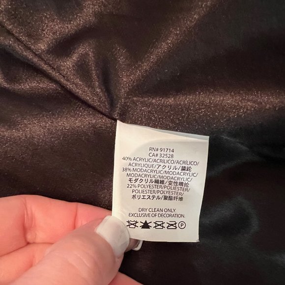 Armani Exchange Black Faux Fur Vest - Picture 5 of 5